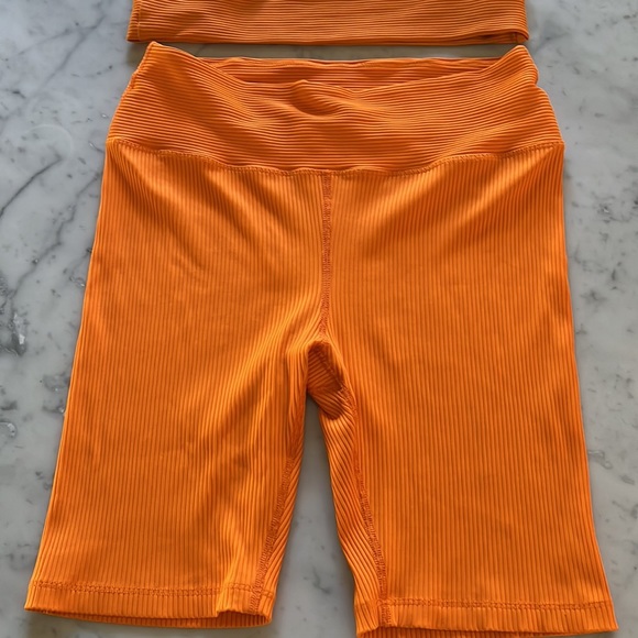 Year of Ours Set Sports Bra Tank and Bike Boxer Shorts Size Large Orange Ribbed - Picture 5 of 10